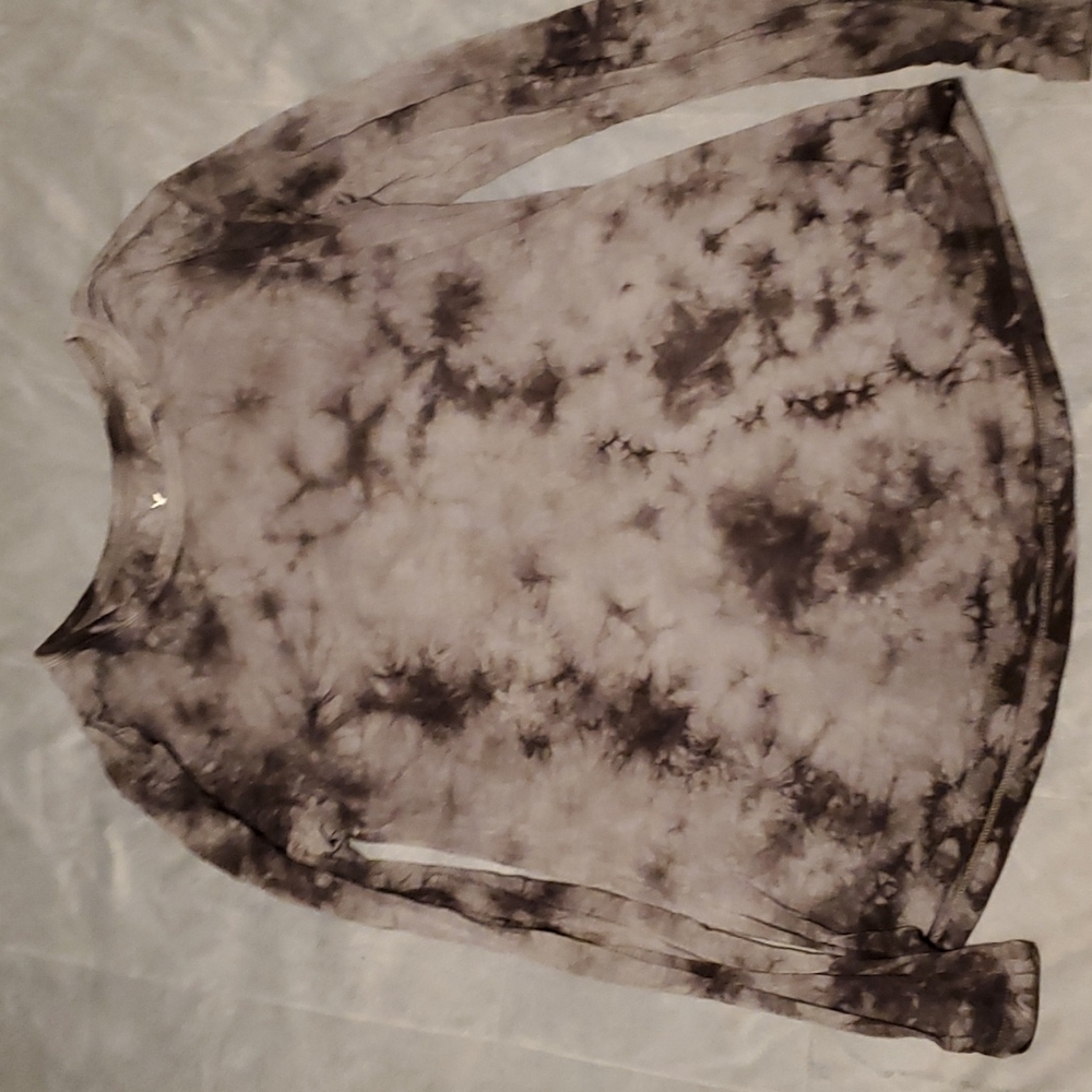 Long sleeve t-shirt
